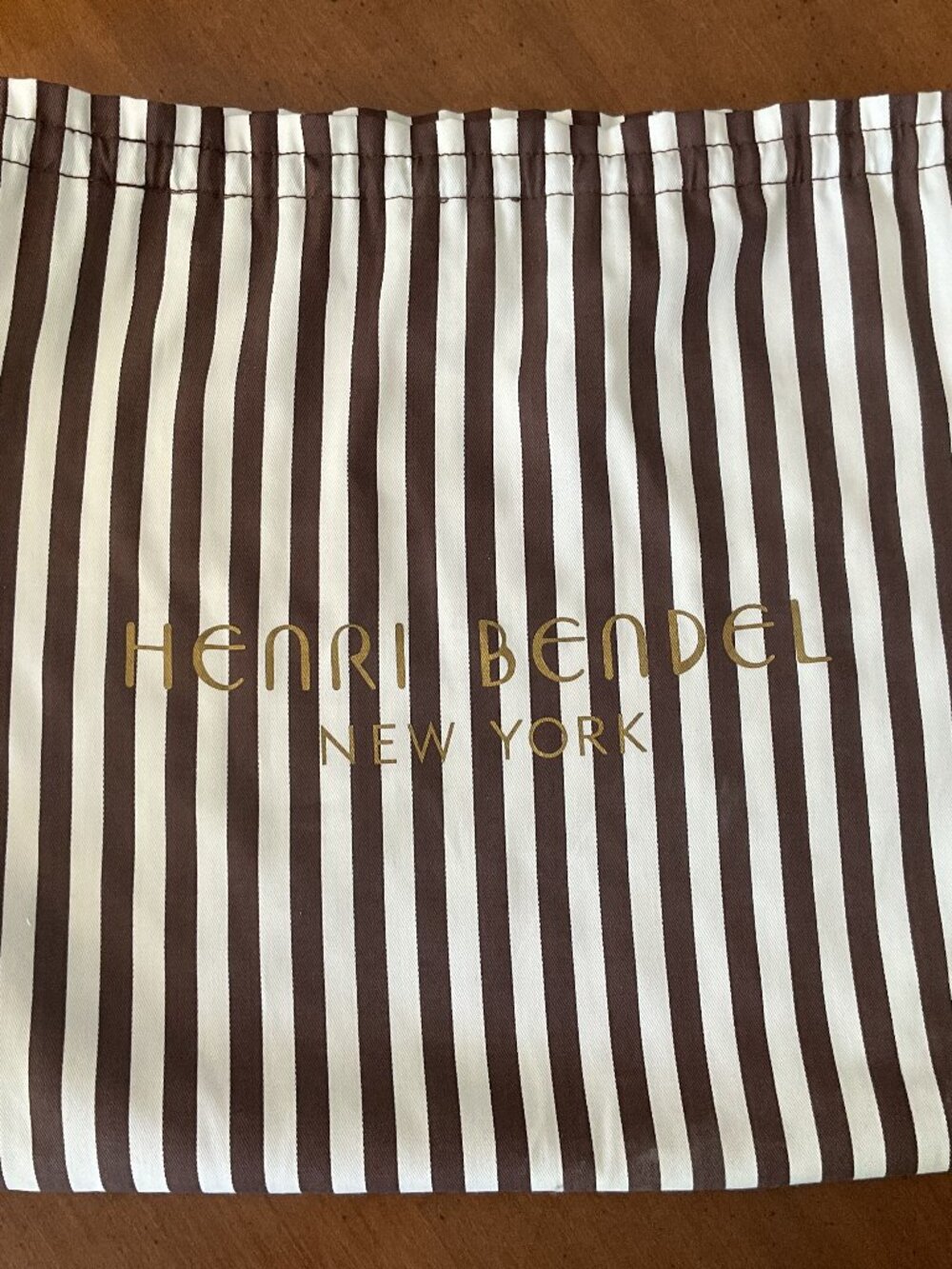 HENRI BENDEL Mini QUILTED JETSETTER BLACK silver hardware - Picture 9 of 10